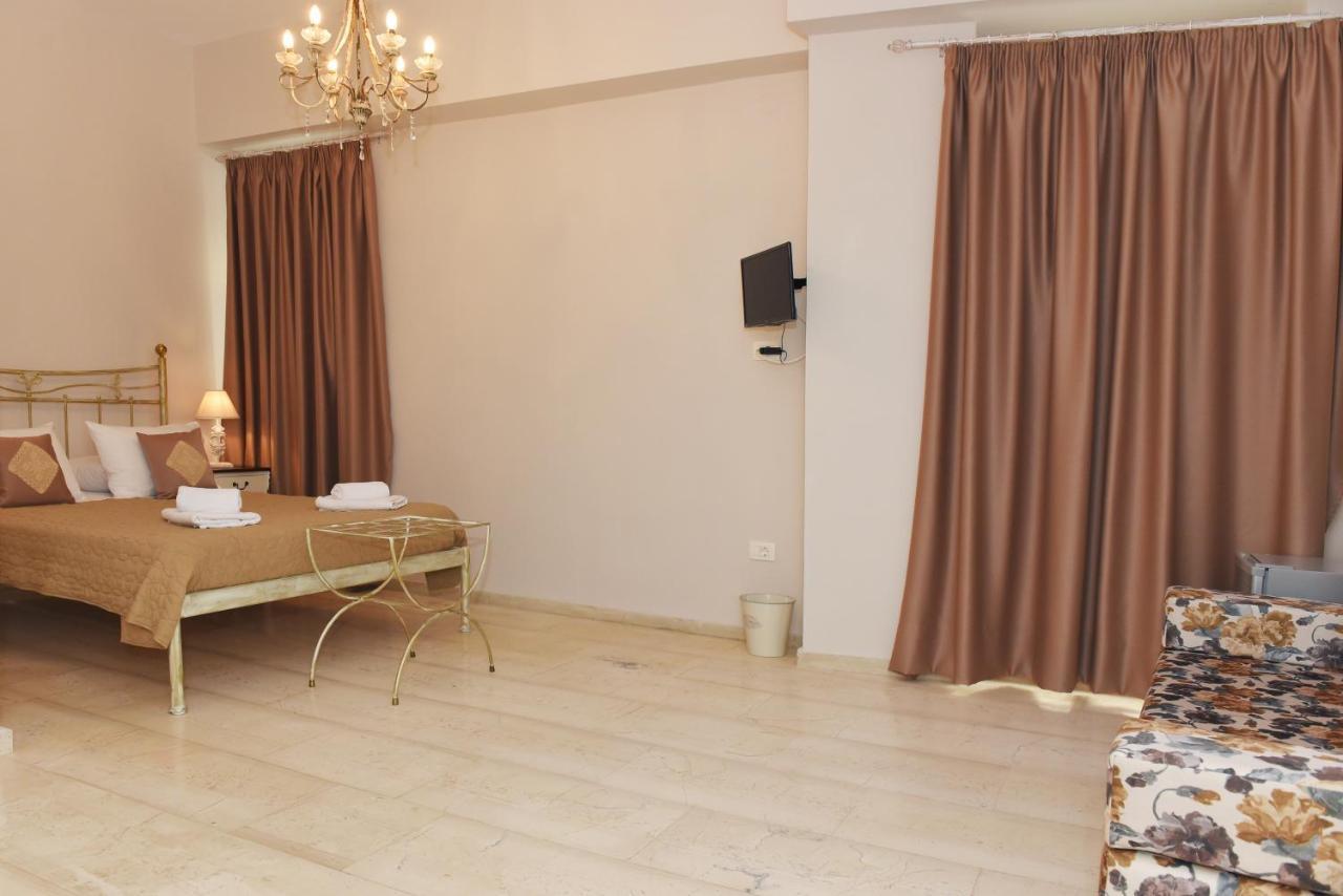 Oisyra Hotel Ermoupoli Ngoại thất bức ảnh